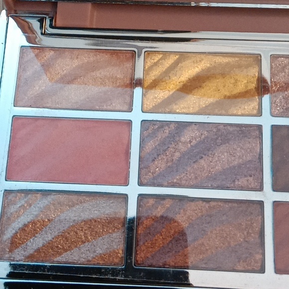 Ciaté London The Velvet Palette - Picture 5 of 7